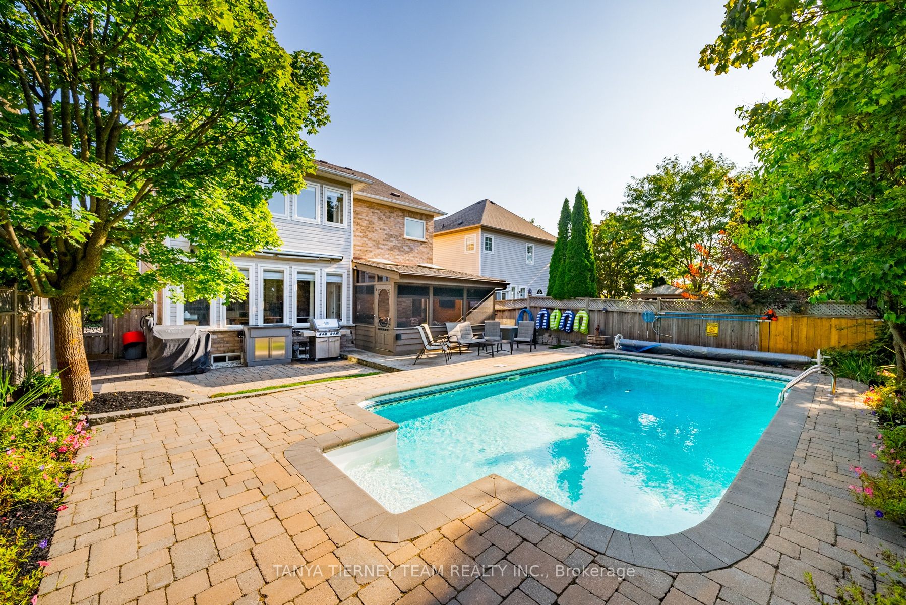 46 Amanda Ave