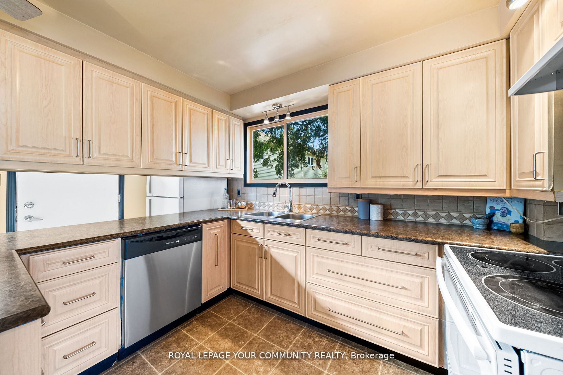 Listing E6802686 - Large Photo # 12