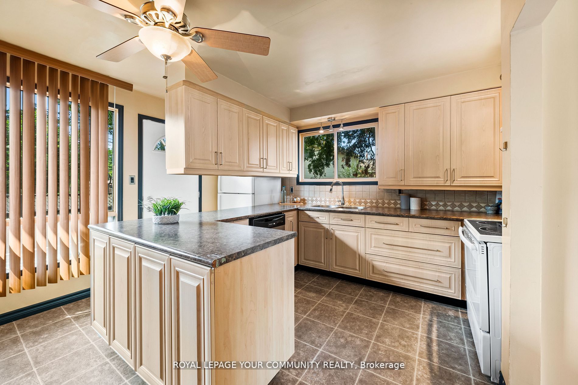 Listing E6802686 - Large Photo # 10