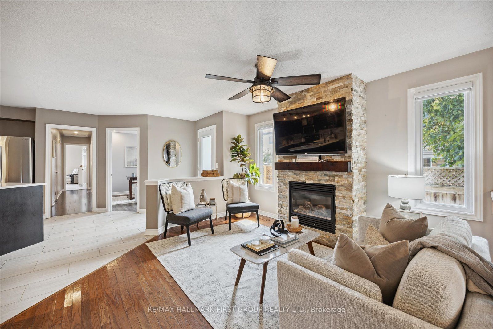 21 Hogan Cres