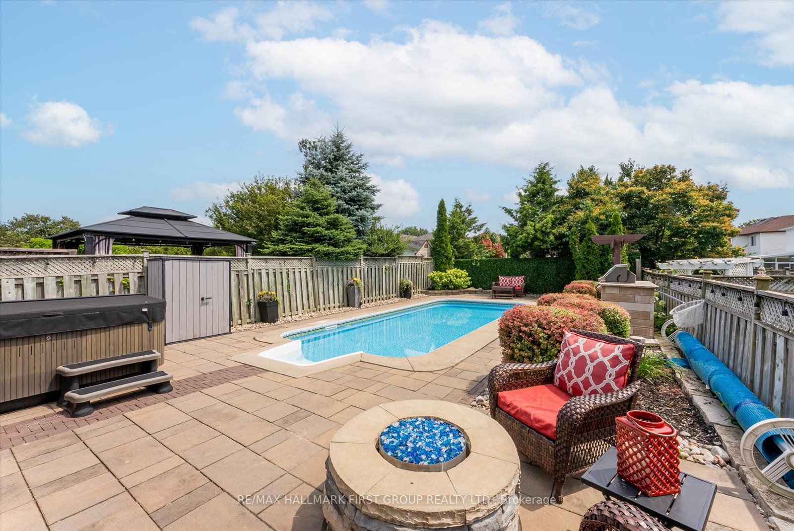 21 Hogan Cres