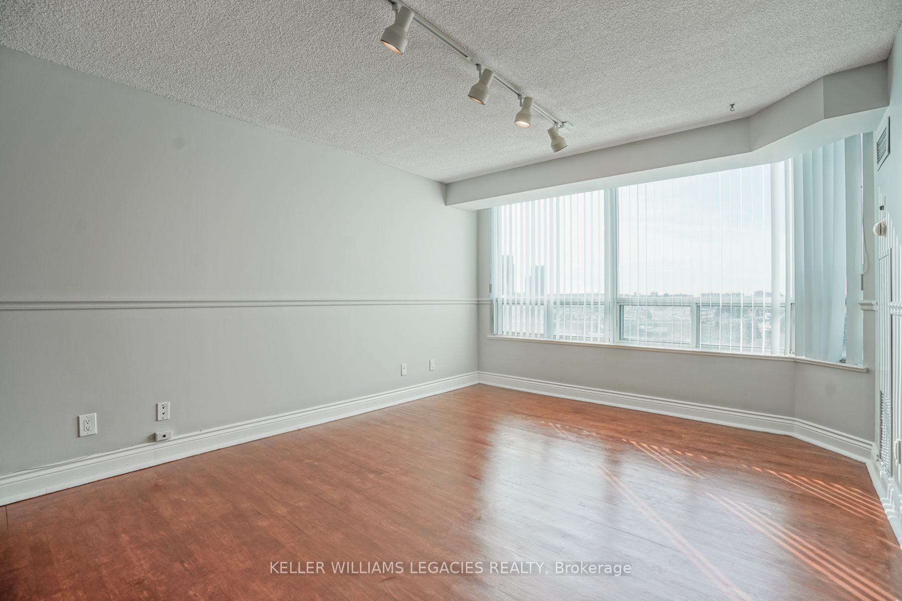 Listing E6803144 - Large Photo # 15
