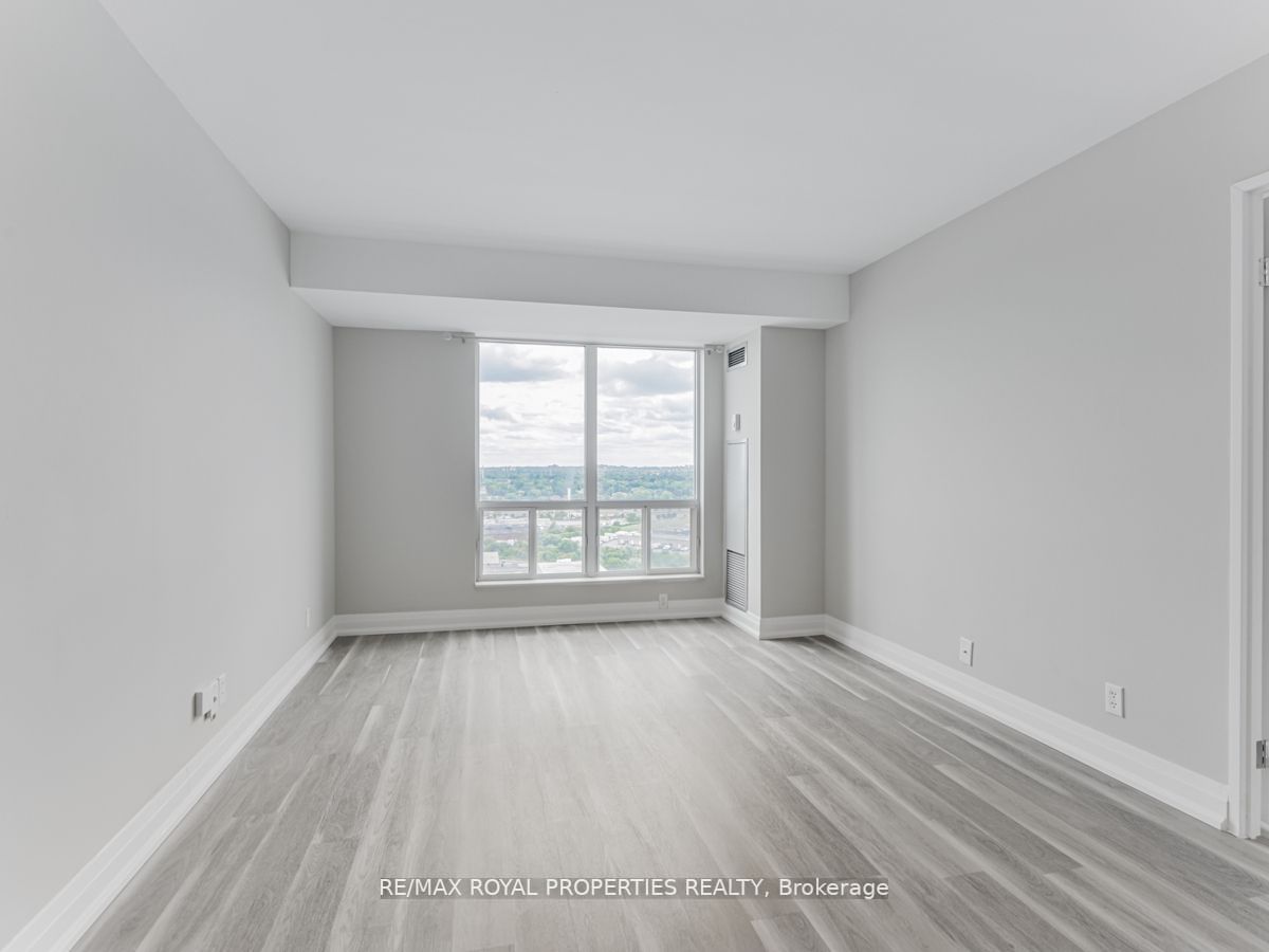 1 Lee Centre Dr, #2106