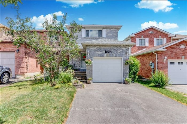 1634 Tawnberry St, Pickering
