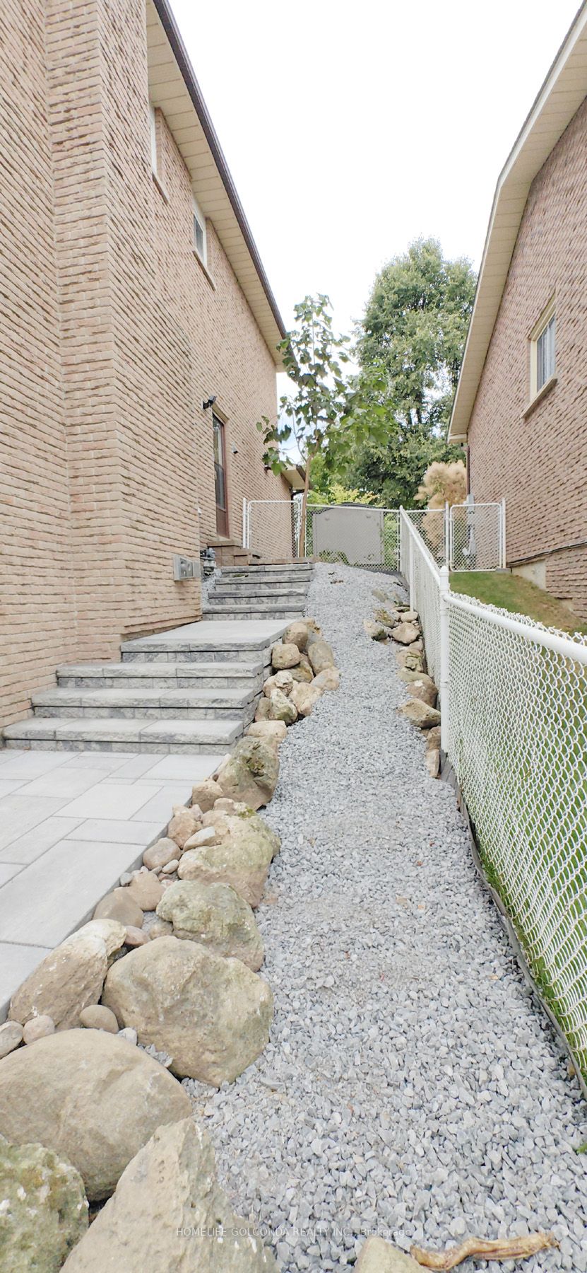 94 Grath Cres