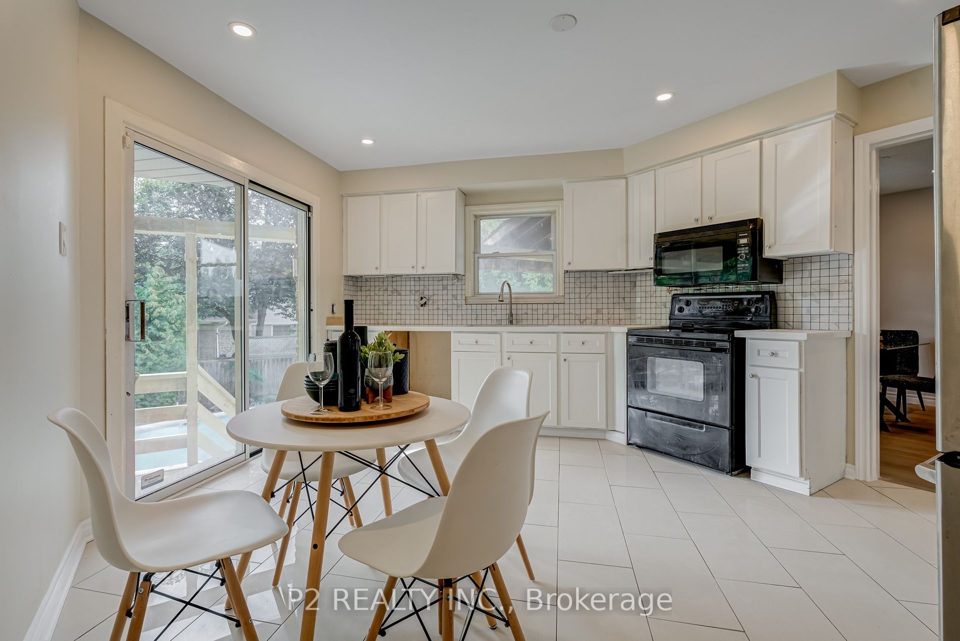 31 Colette Dr