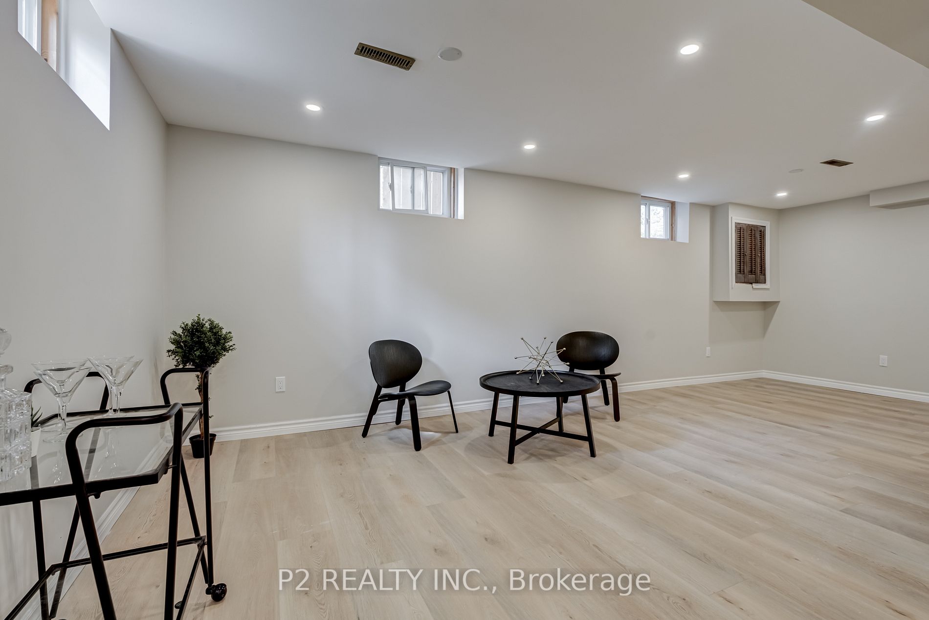 31 Colette Dr