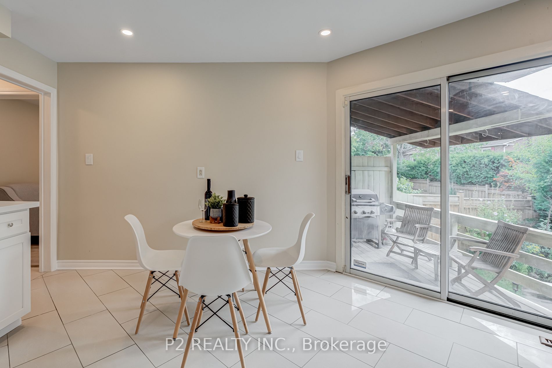 31 Colette Dr