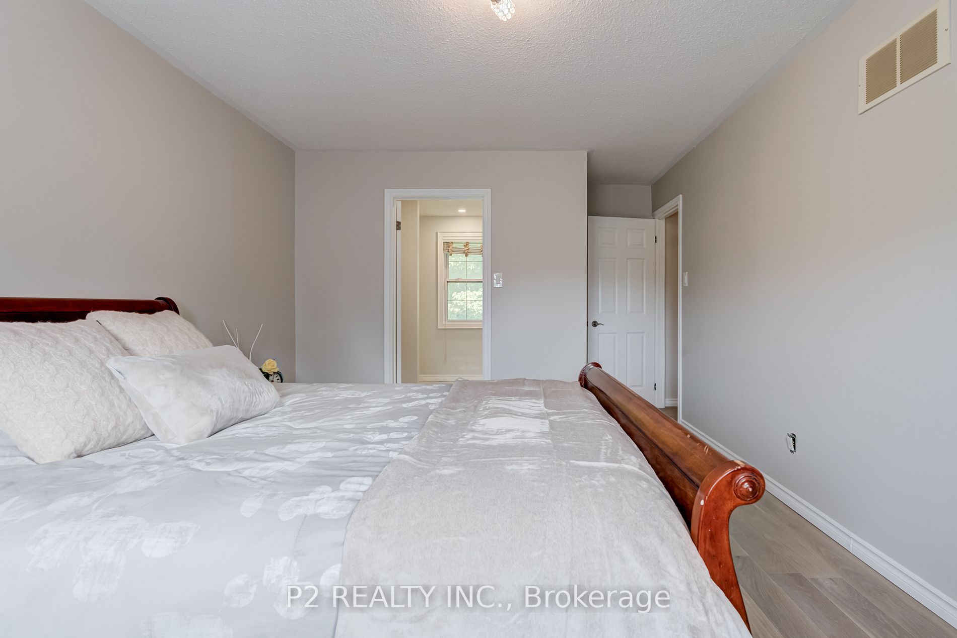 31 Colette Dr