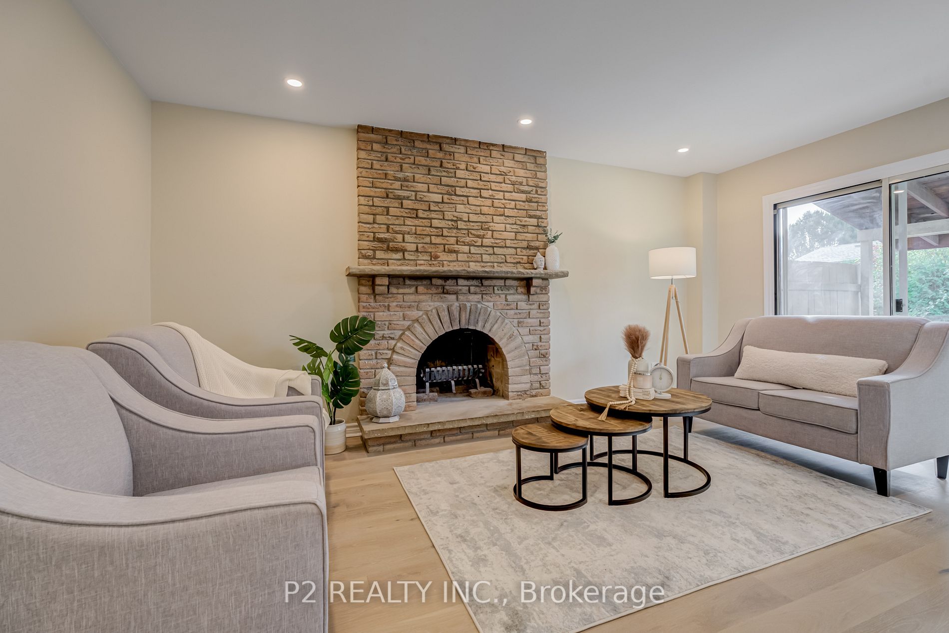 31 Colette Dr
