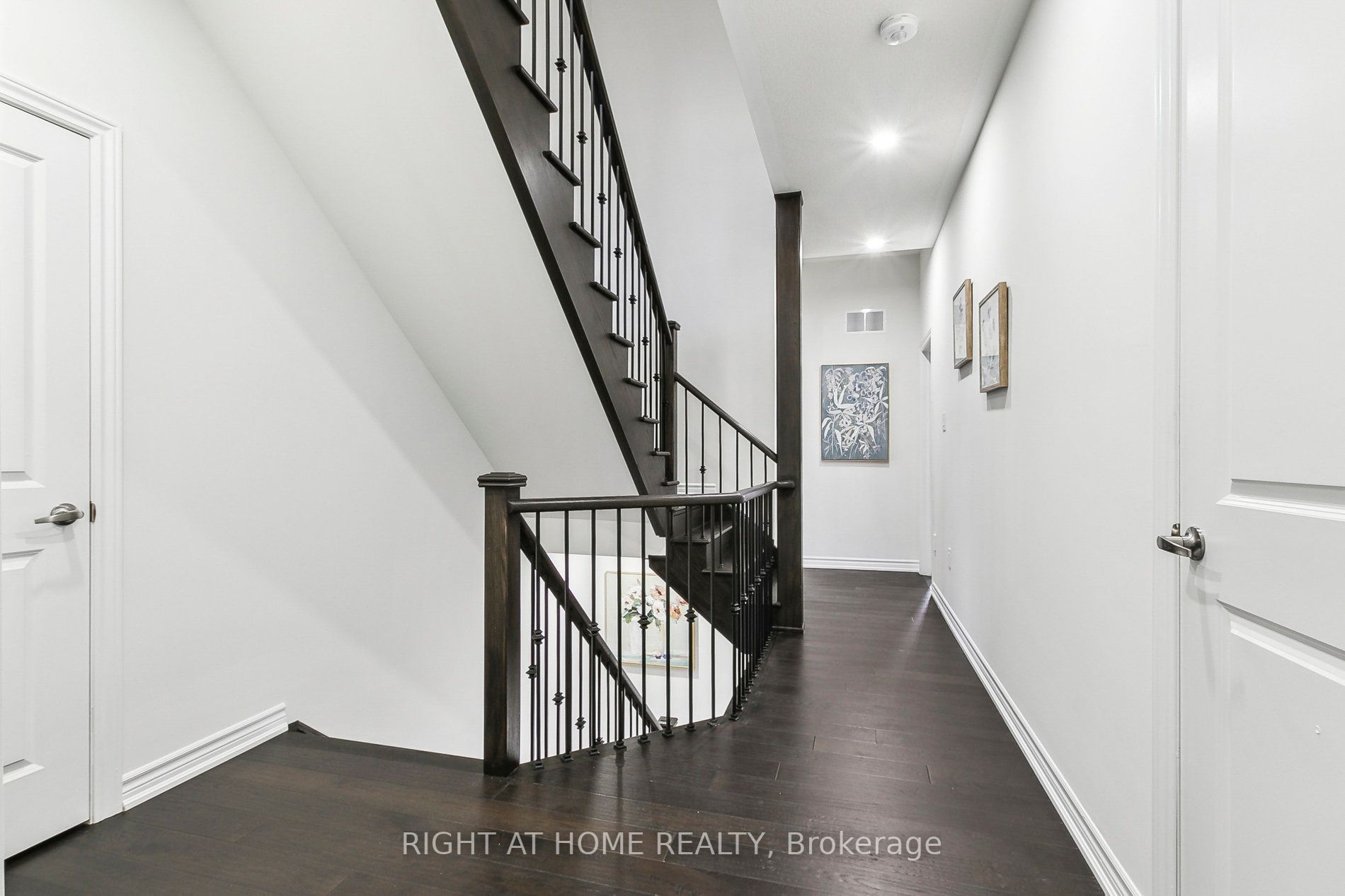 2111 Castle Hill Crt