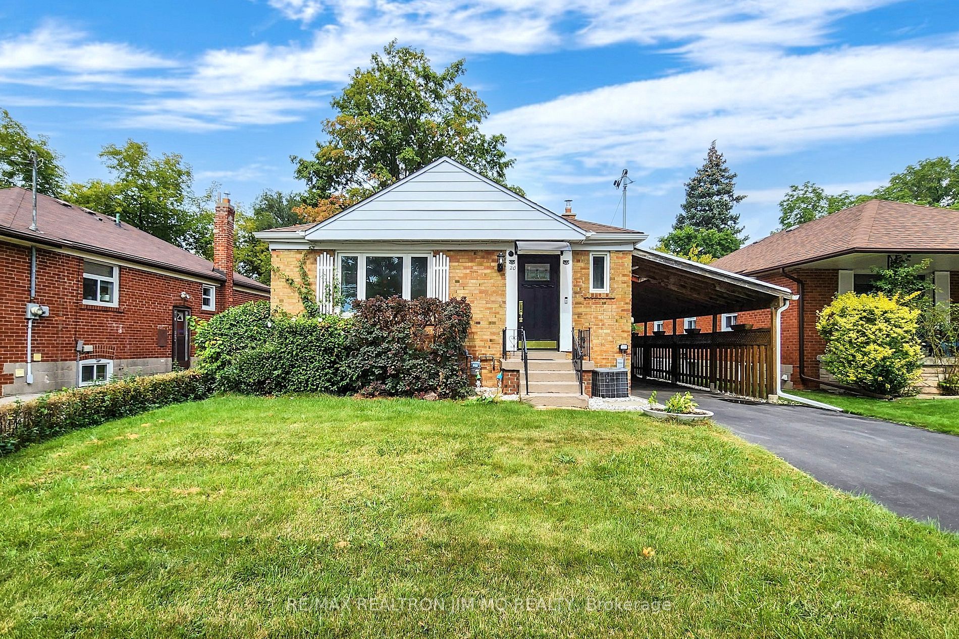 20 Guild Hall Dr