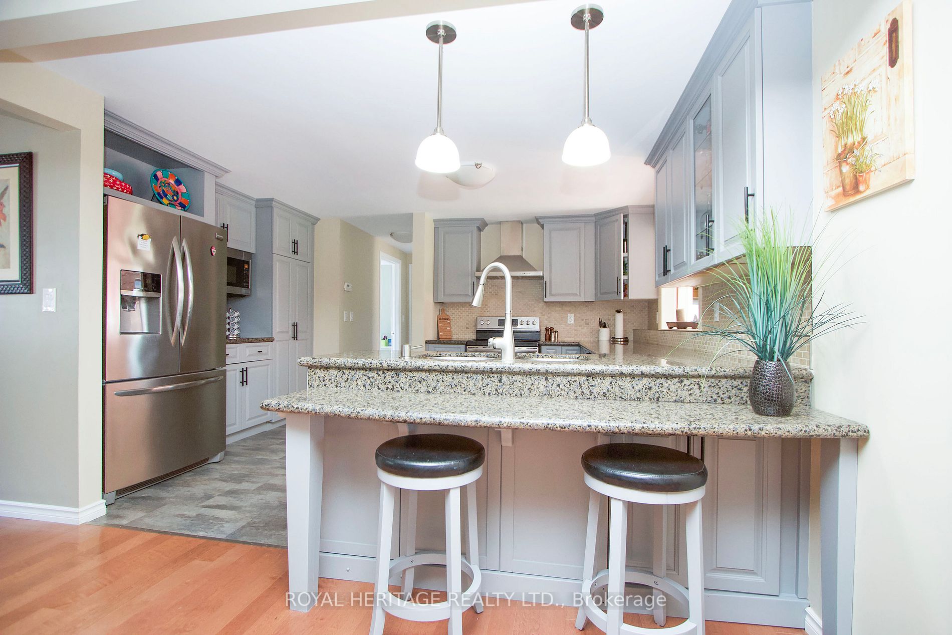 84 Fairway Dr