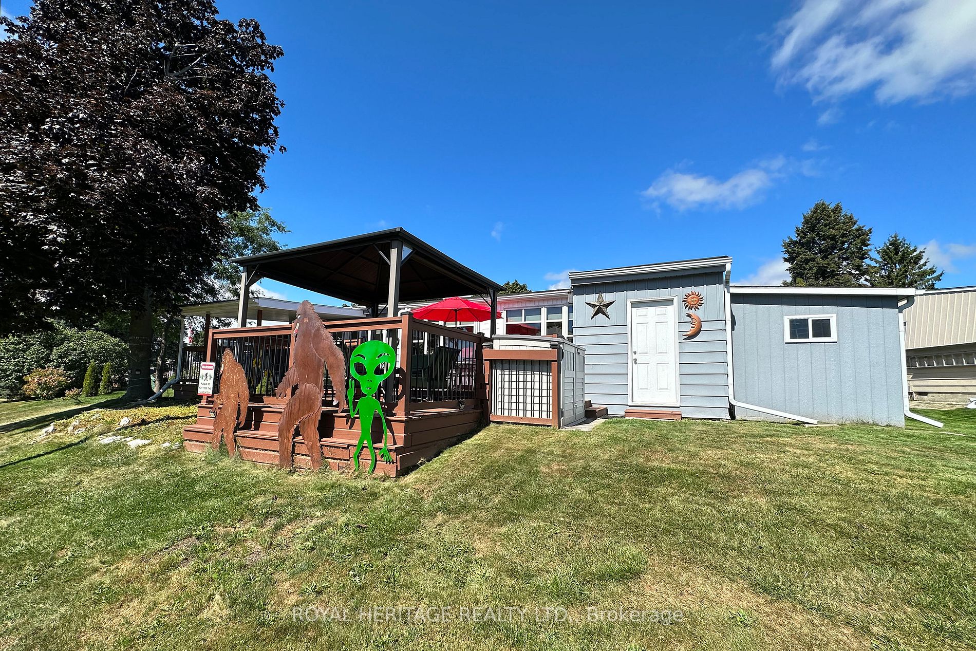 84 Fairway Dr