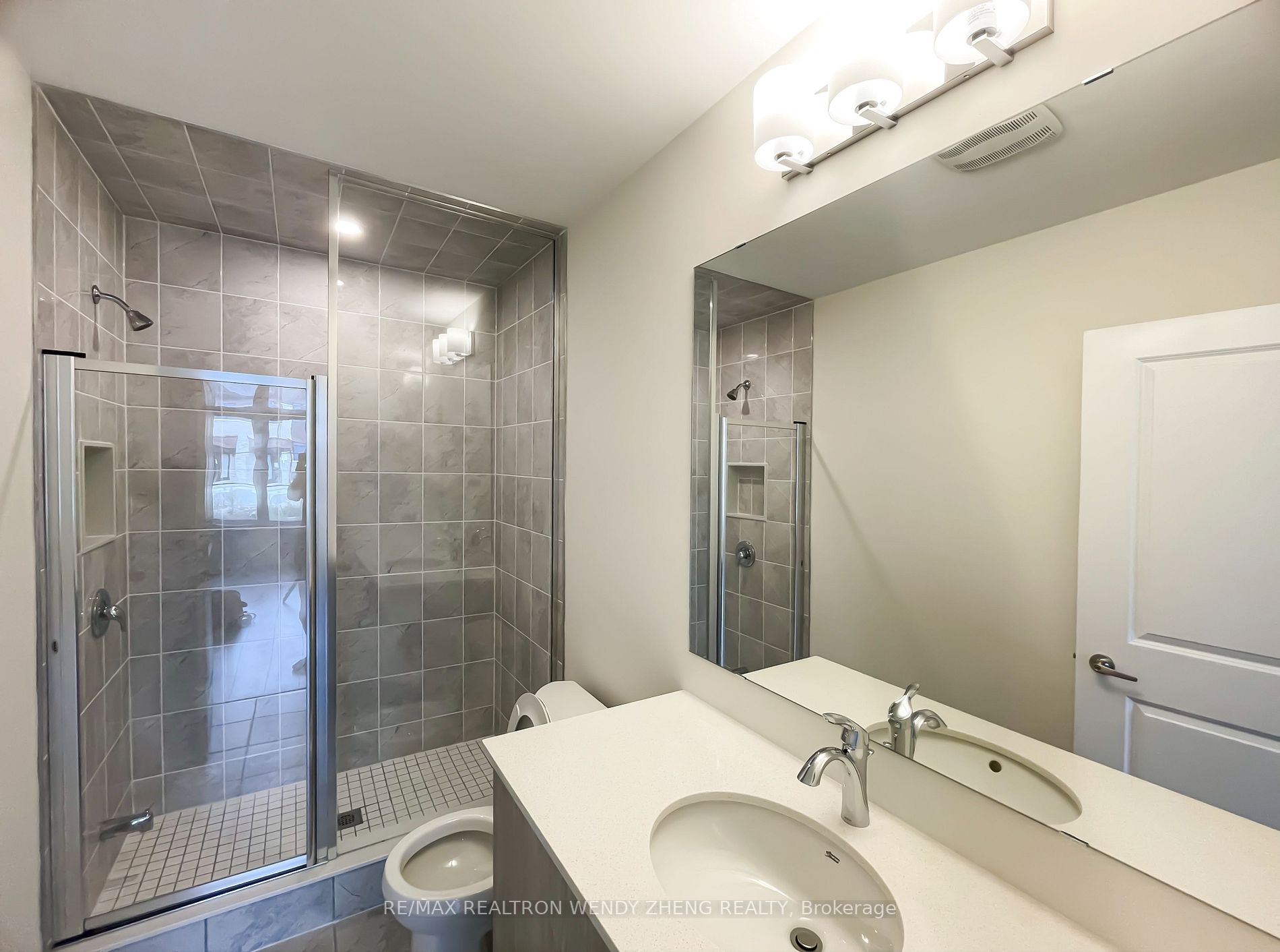 2726 Peter Matthews Dr