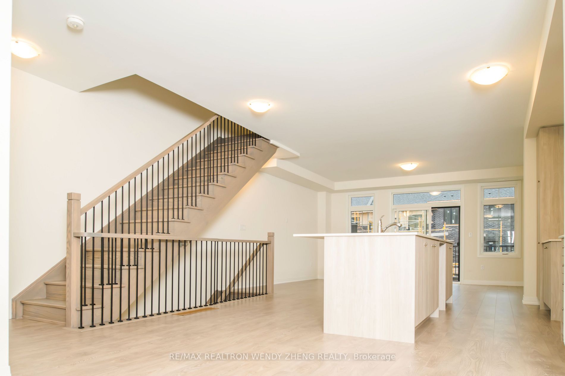 2726 Peter Matthews Dr