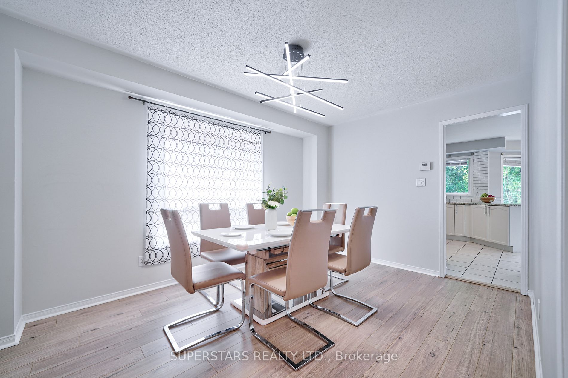 2 Redvers Street