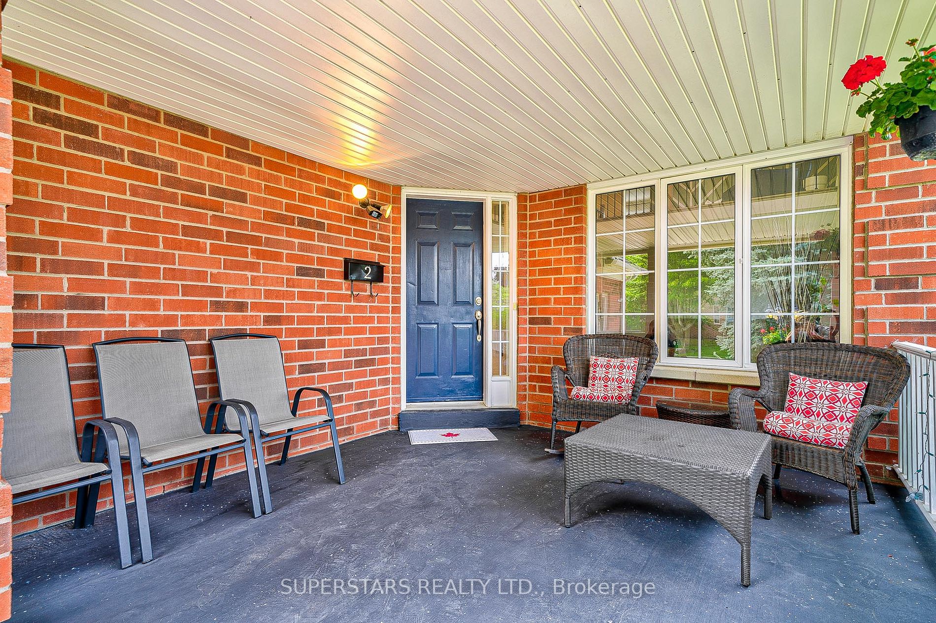 2 Redvers Street