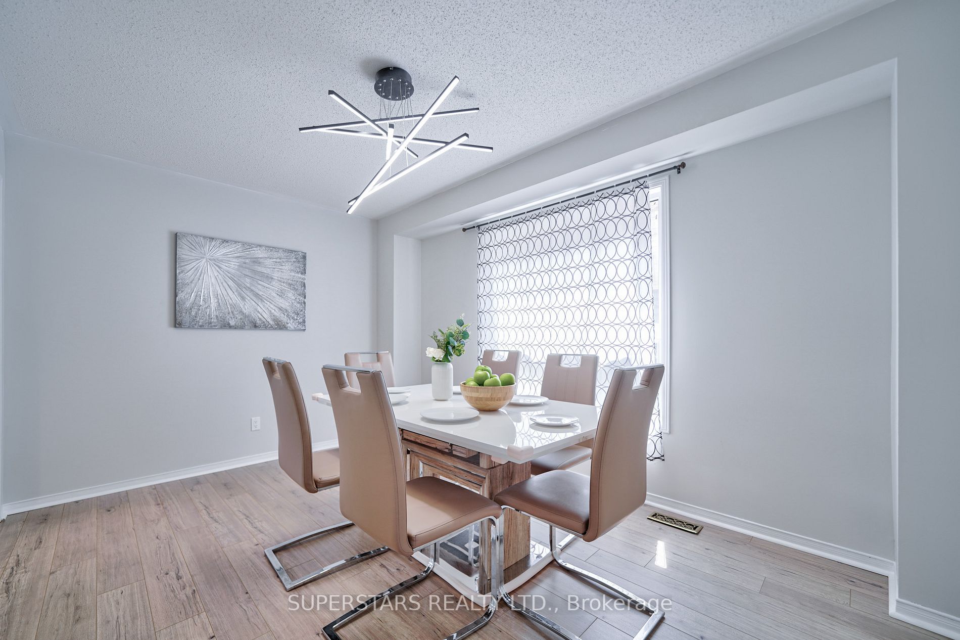 2 Redvers Street