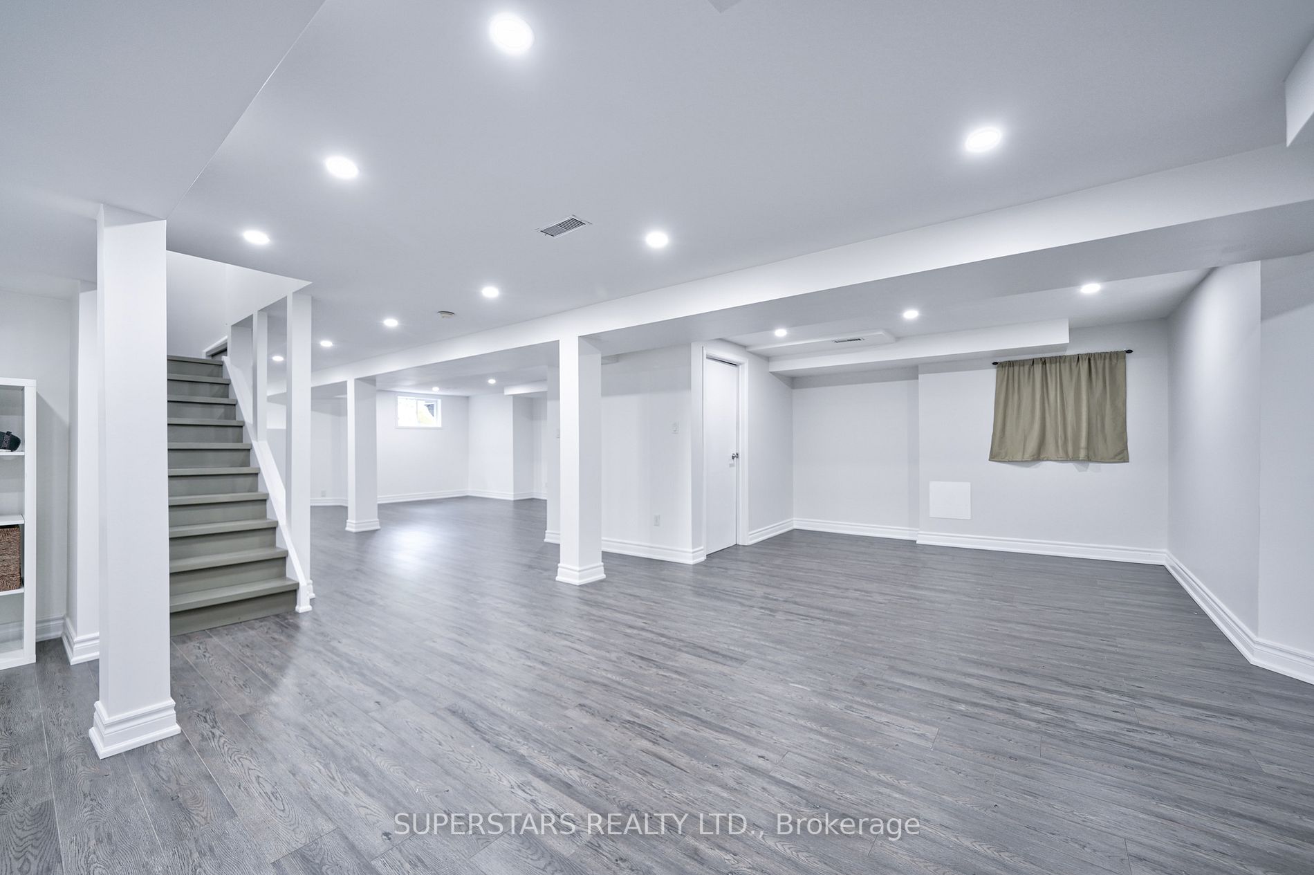 2 Redvers Street
