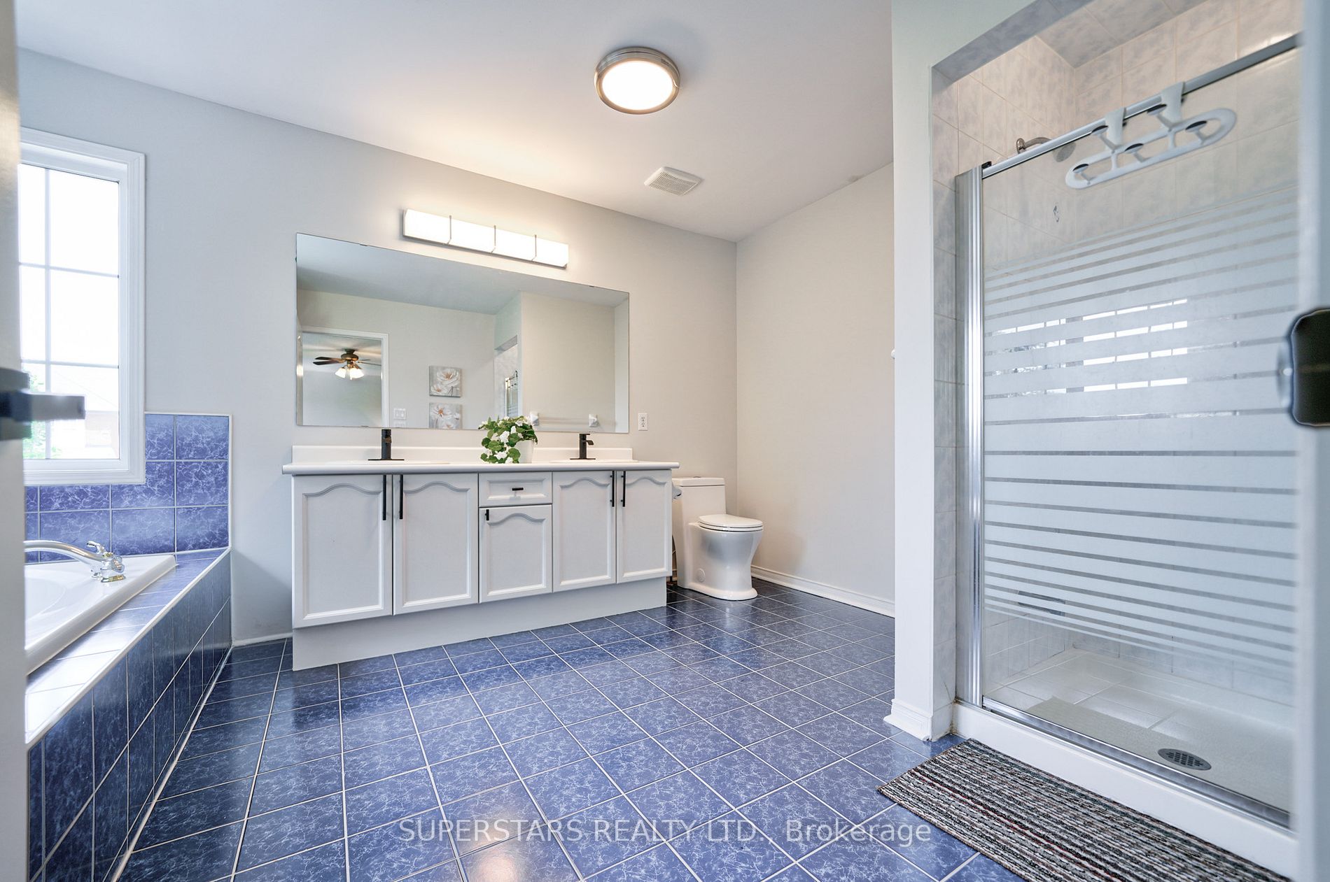 2 Redvers Street