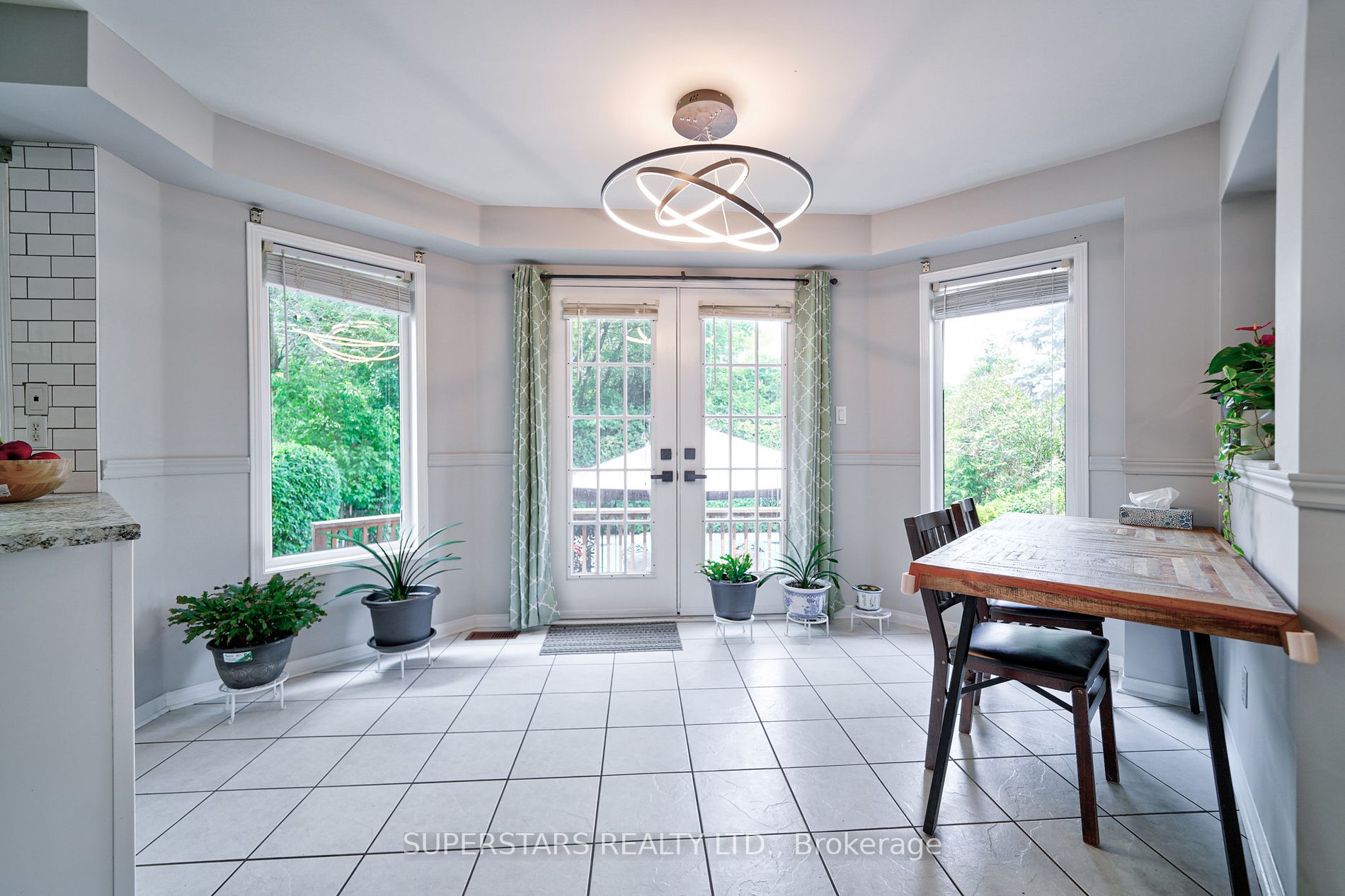 2 Redvers Street