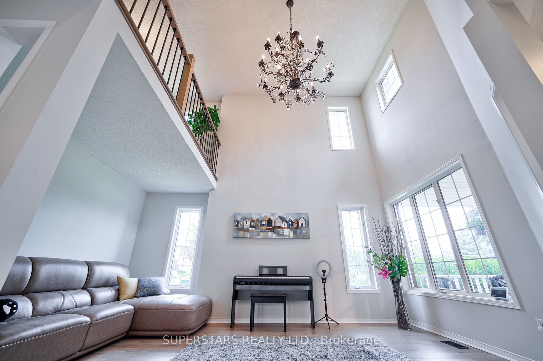 2 Redvers Street