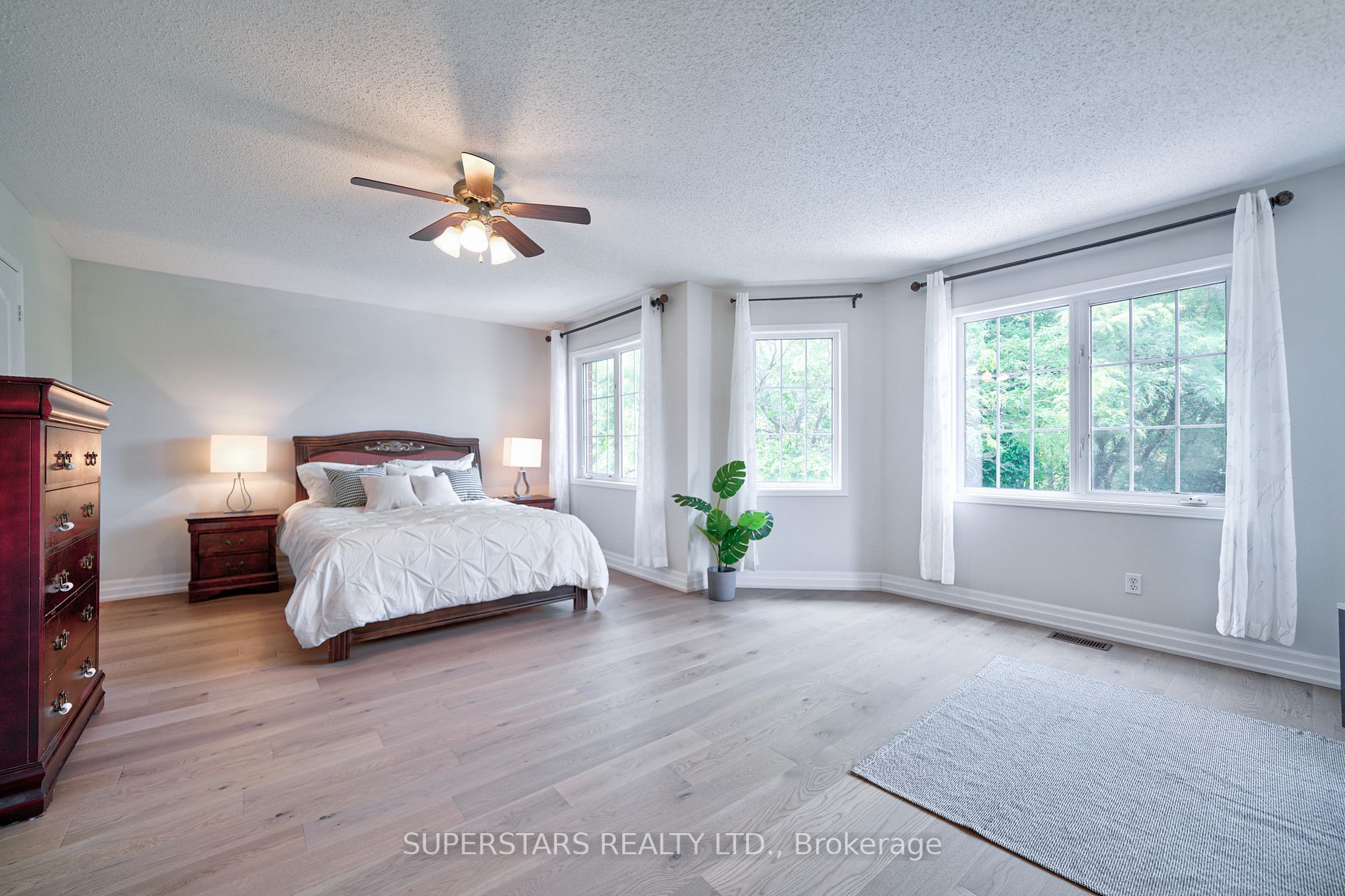 2 Redvers Street