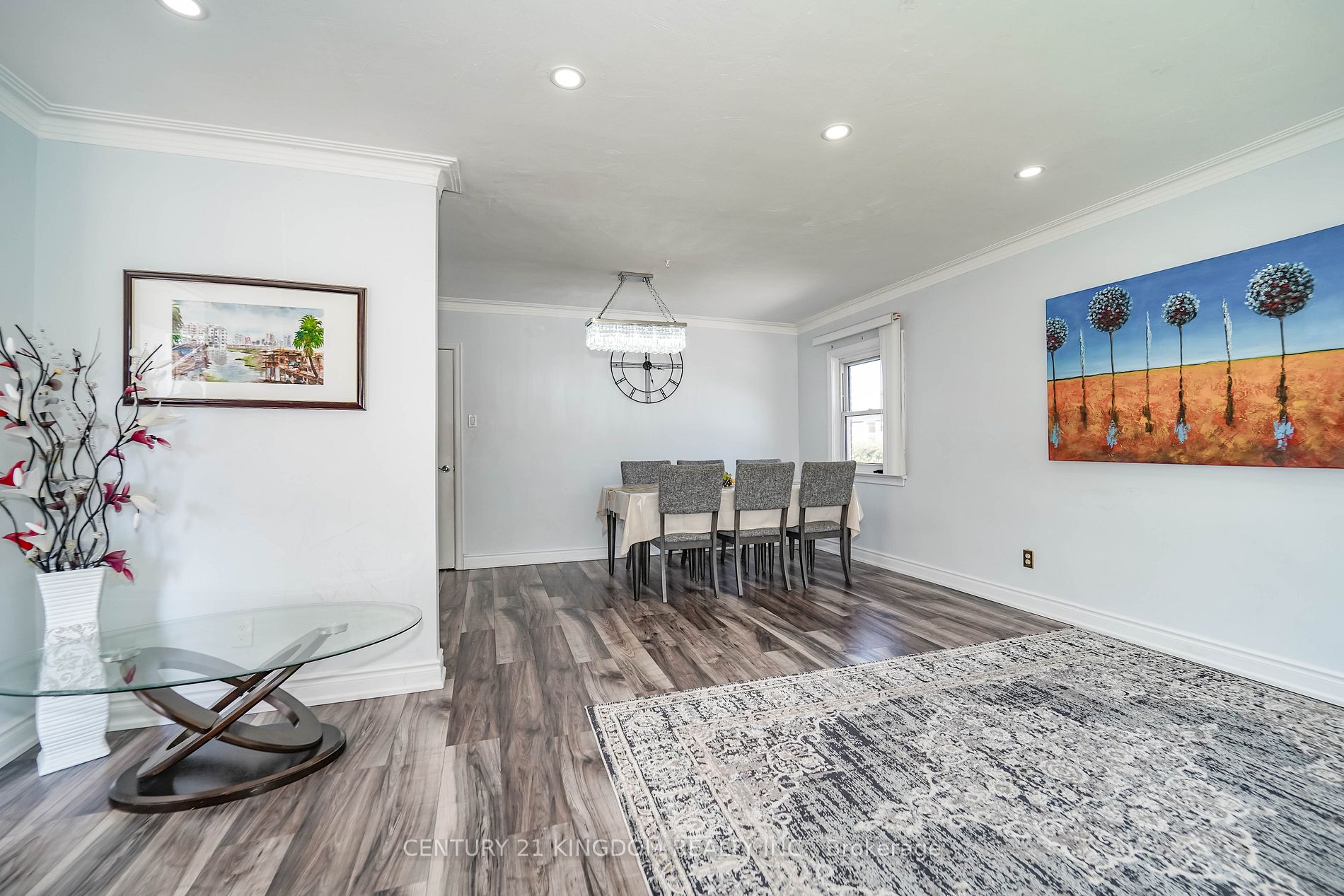 50 Mackinac Cres