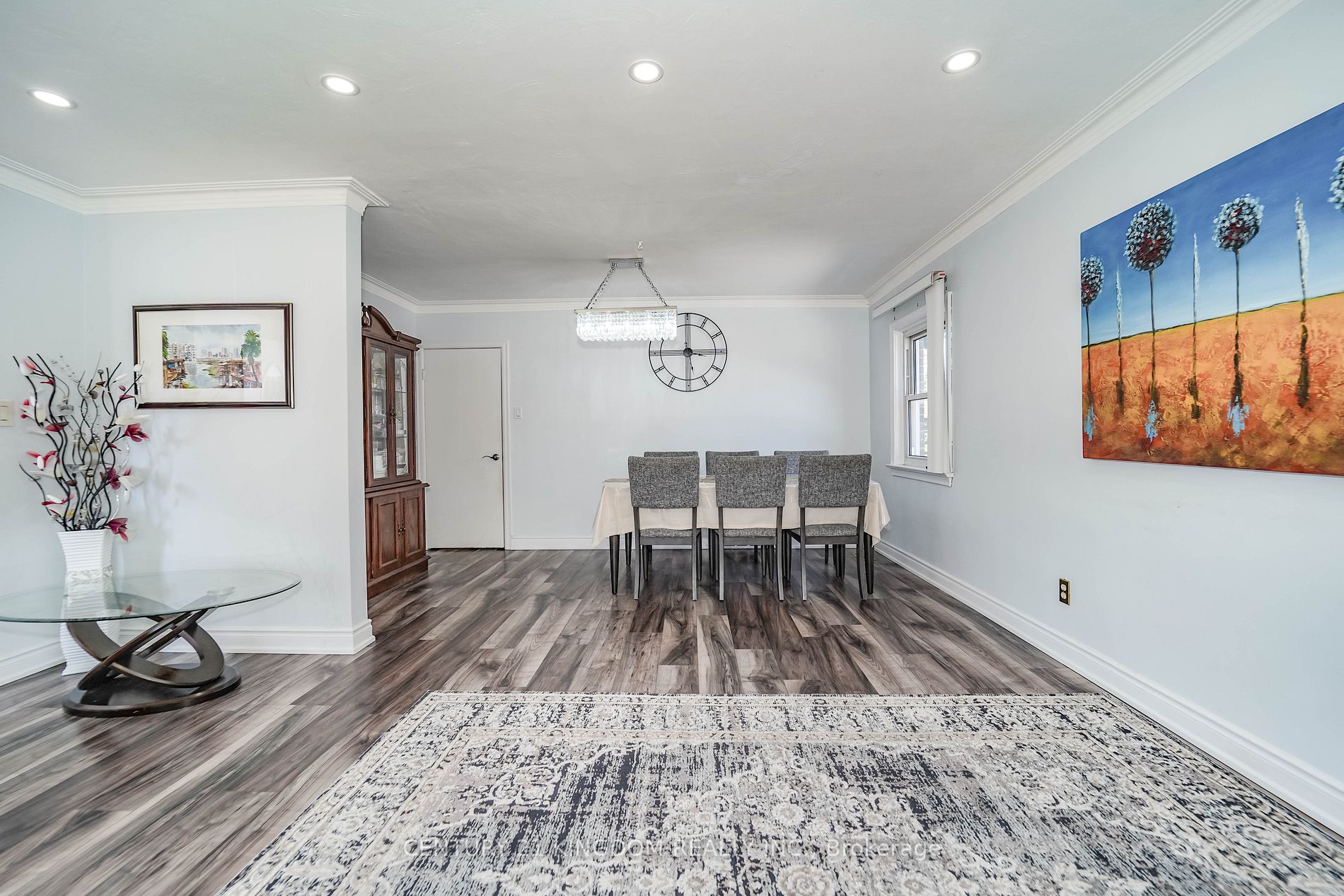 50 Mackinac Cres