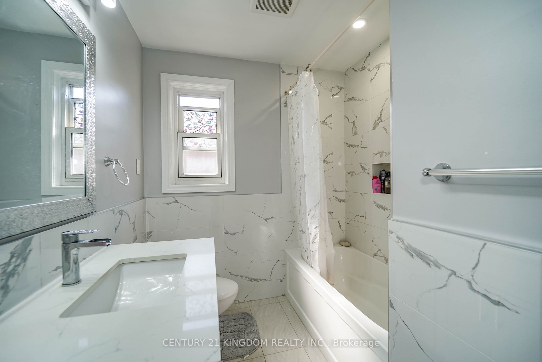 50 Mackinac Cres