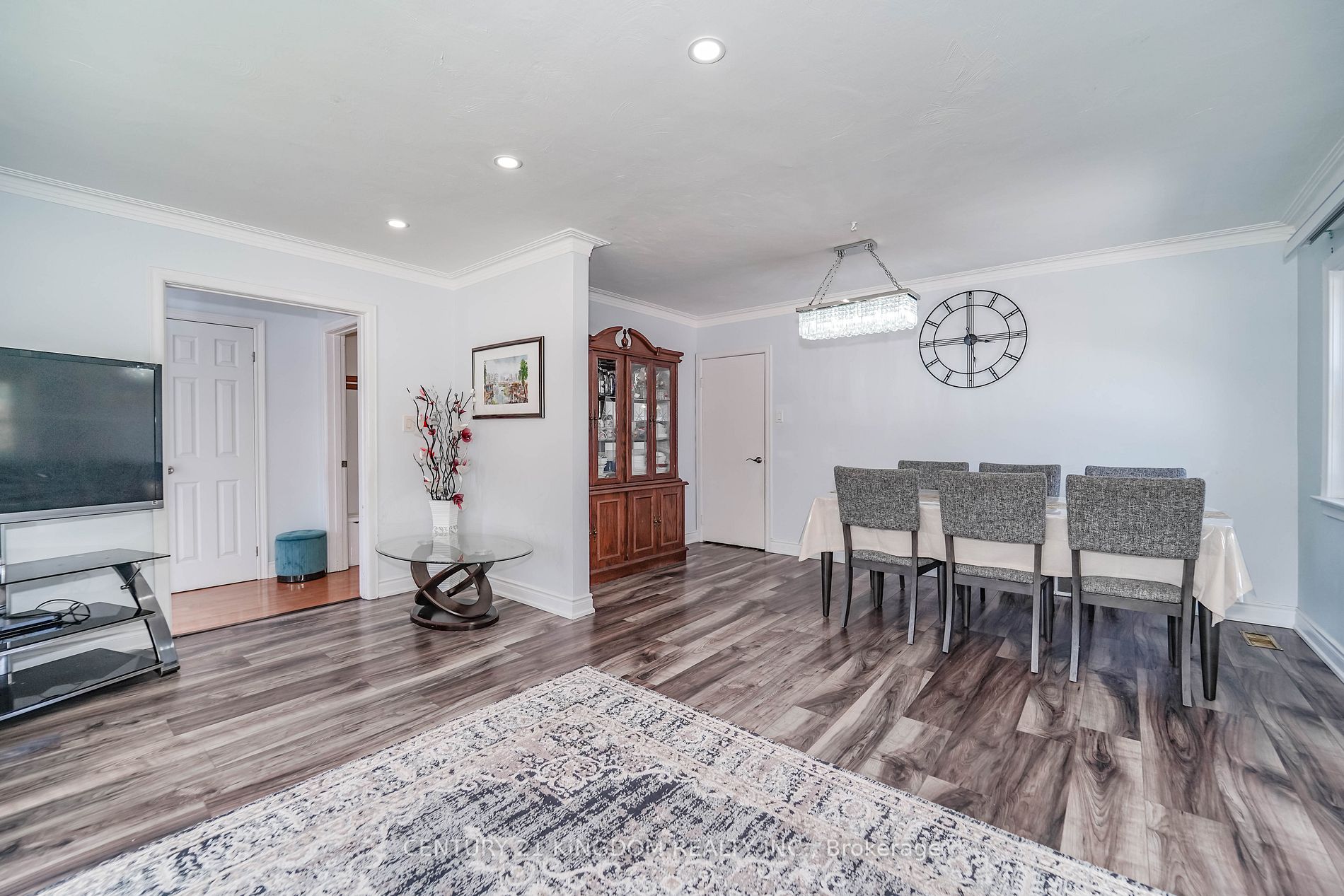 50 Mackinac Cres