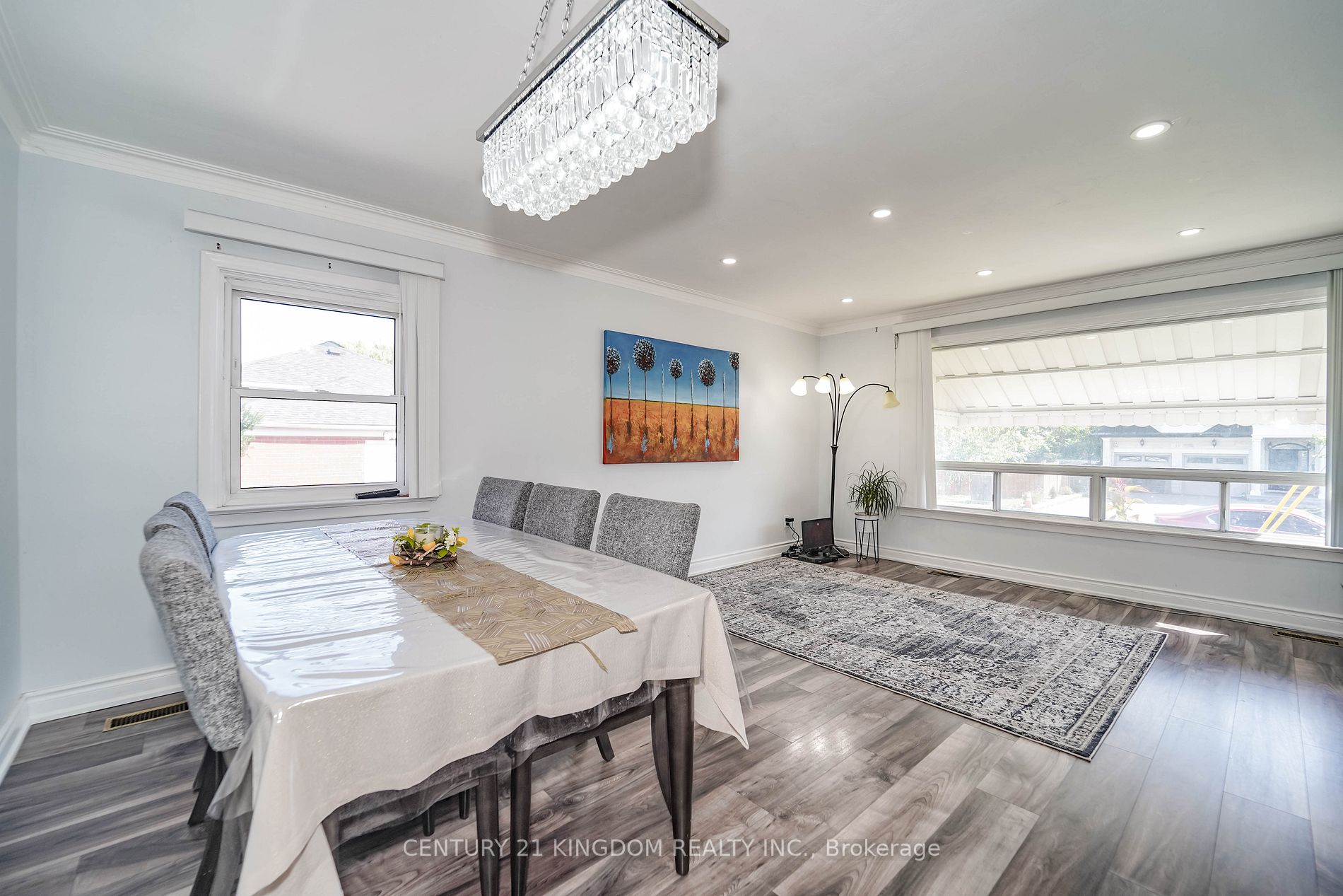 50 Mackinac Cres