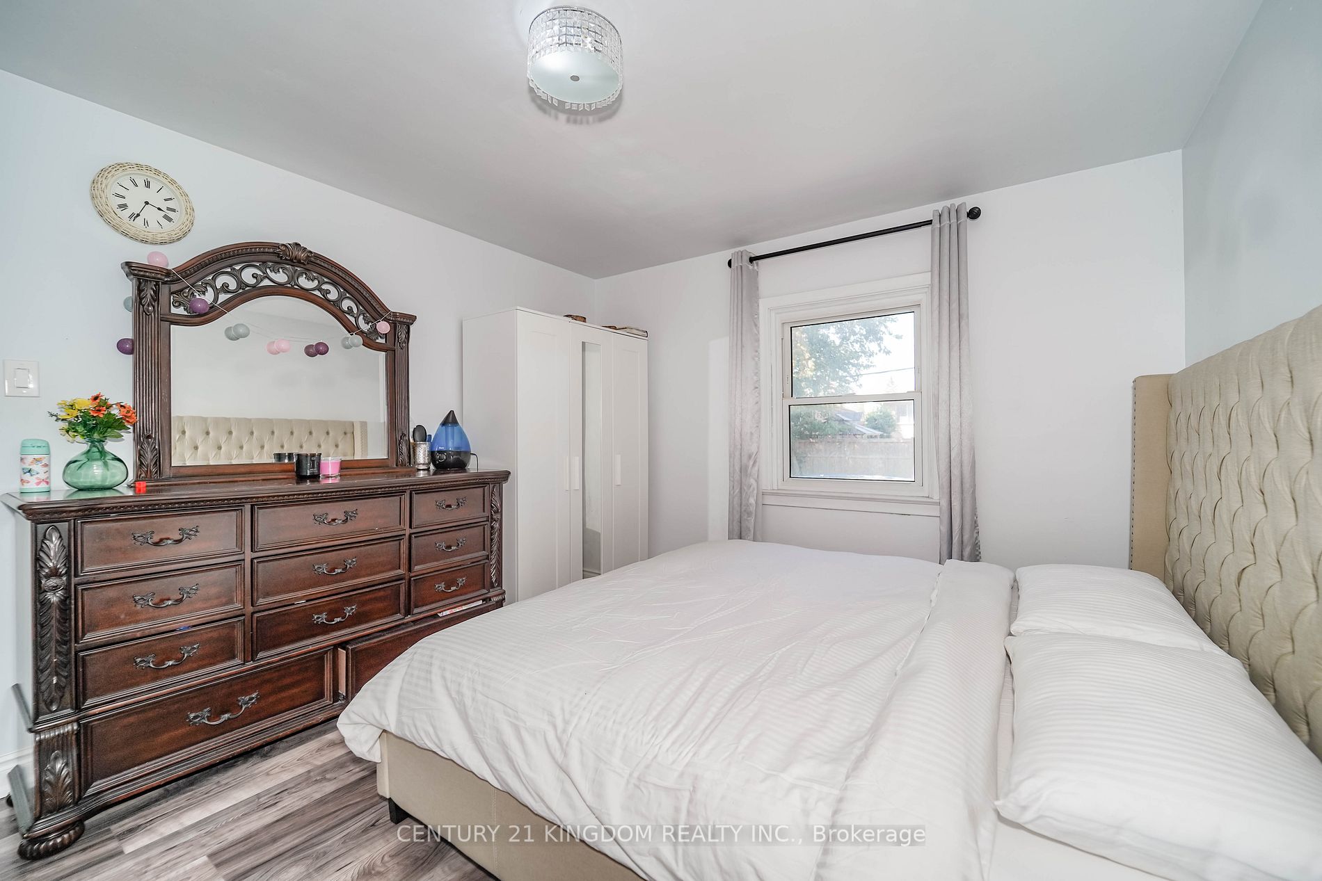 50 Mackinac Cres