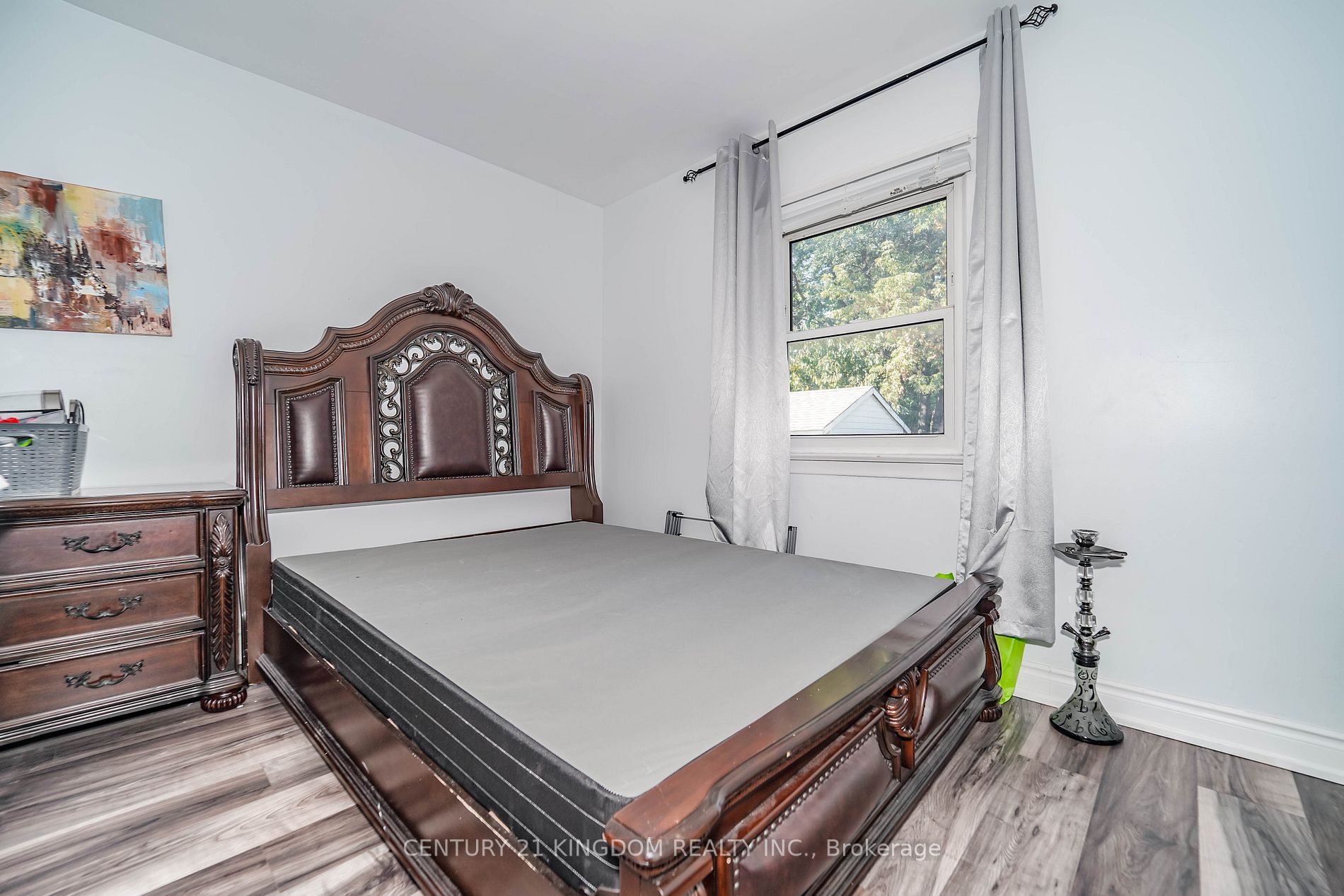 50 Mackinac Cres