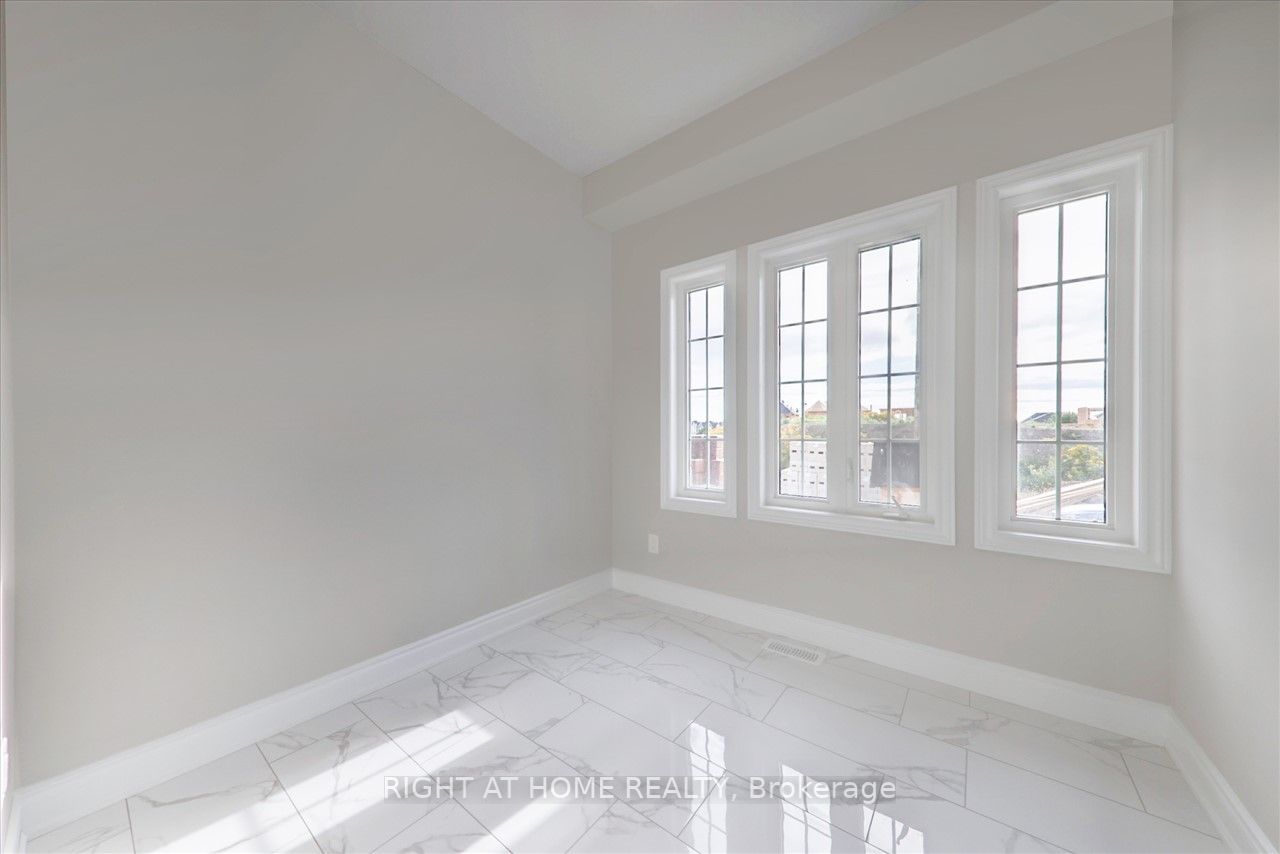 19 Creedon Cres
