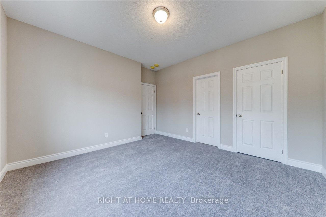 19 Creedon Cres
