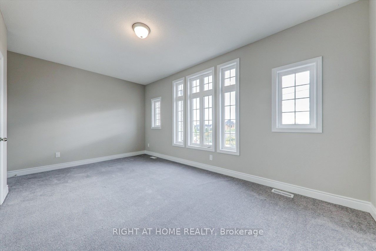 19 Creedon Cres