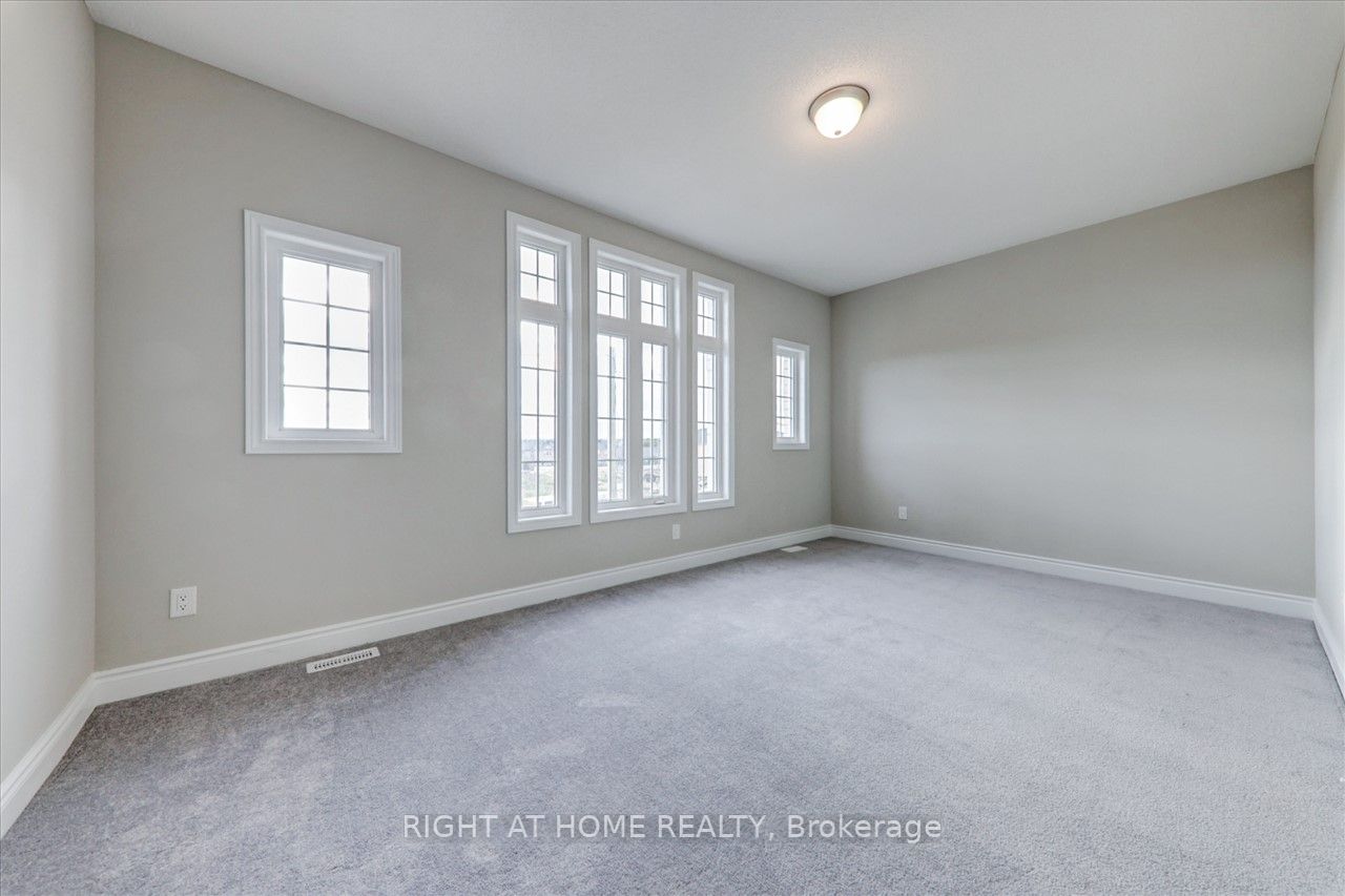 19 Creedon Cres