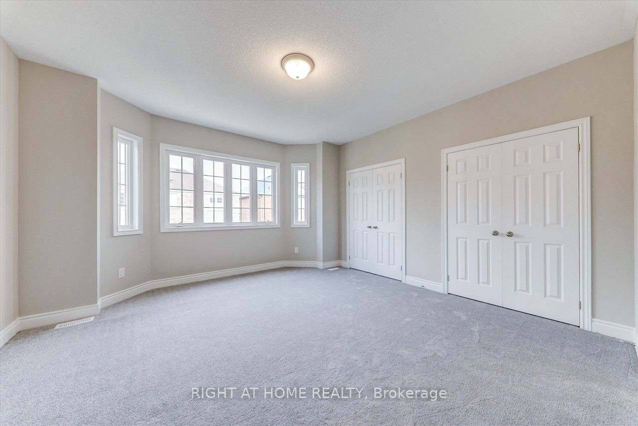 19 Creedon Cres