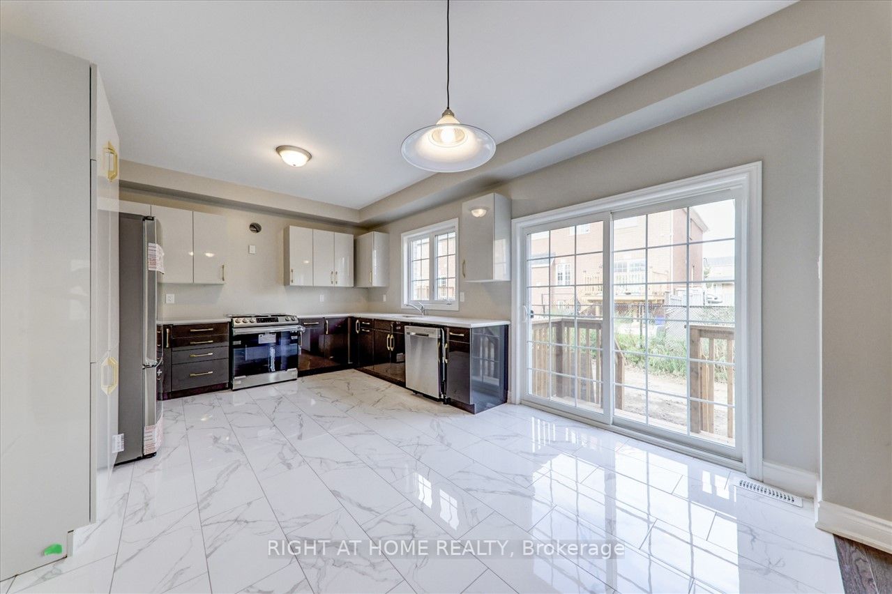 19 Creedon Cres
