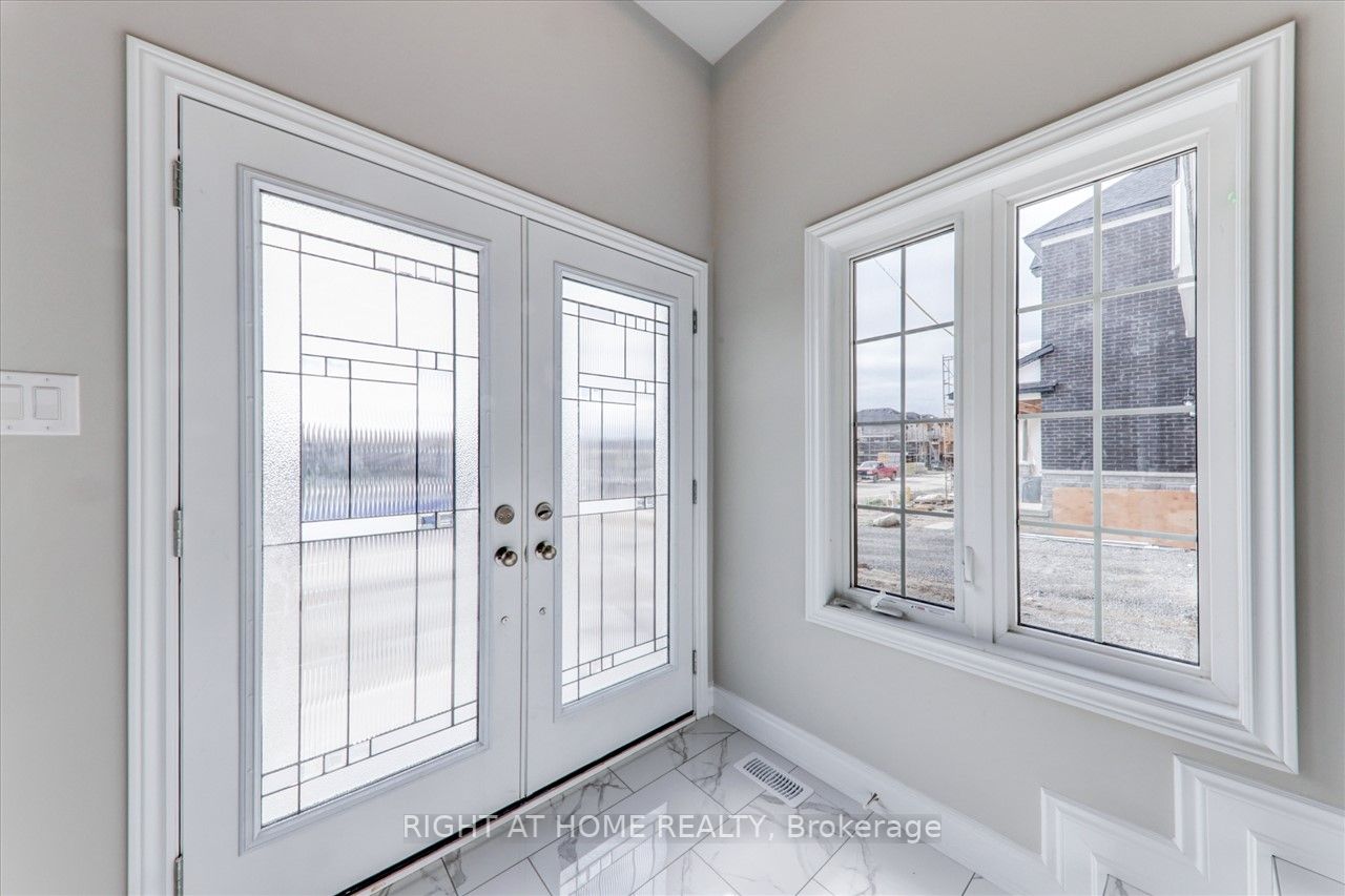 19 Creedon Cres