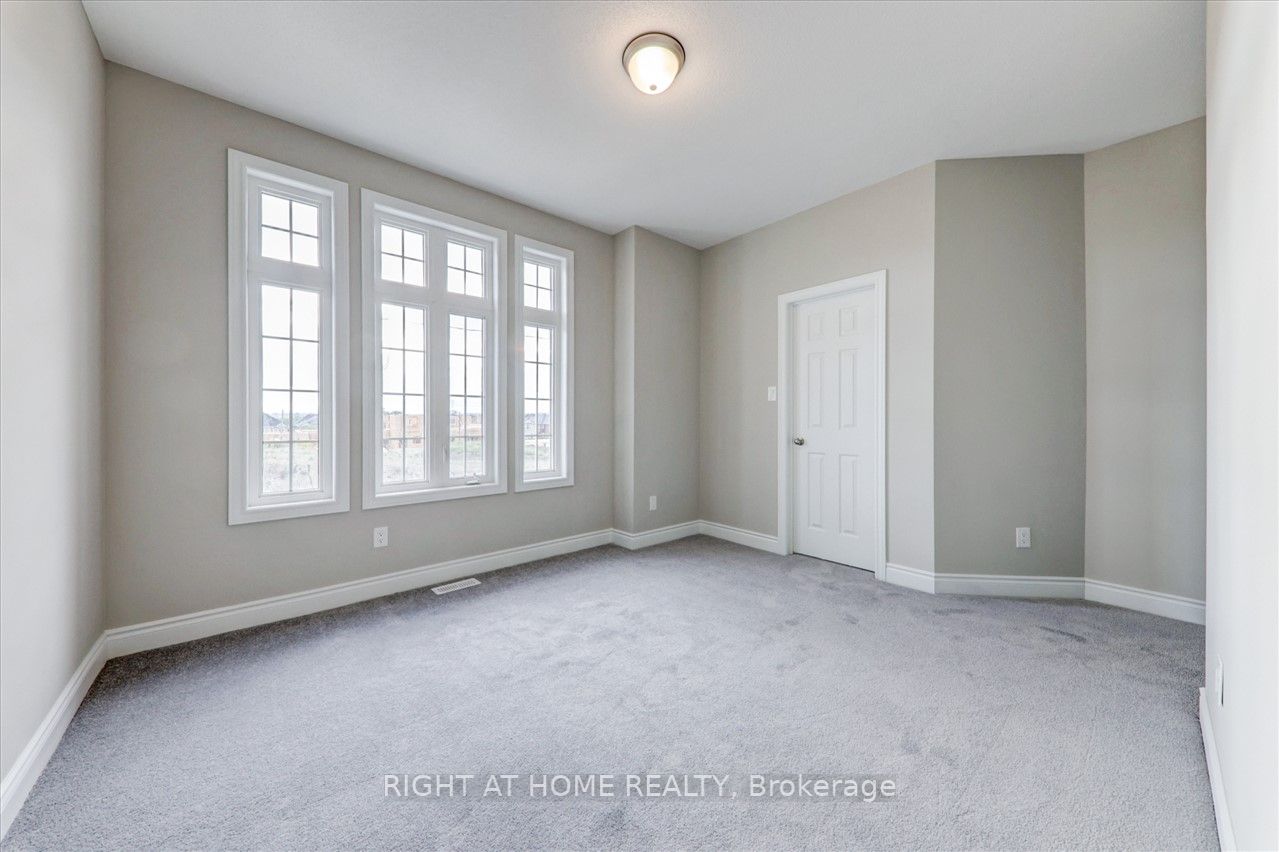 19 Creedon Cres