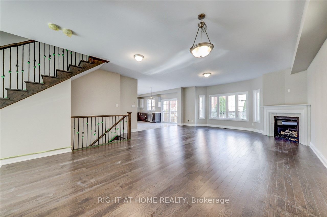 19 Creedon Cres