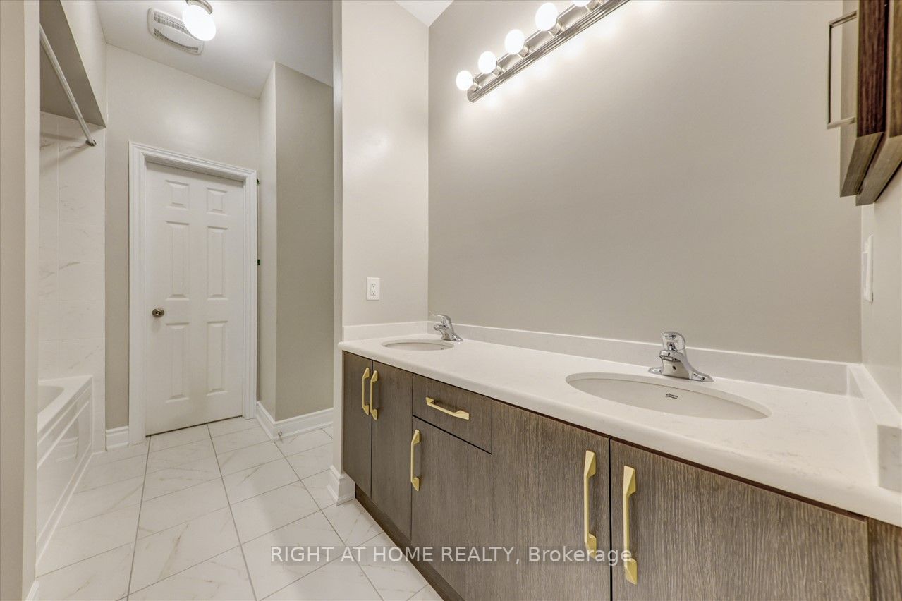 19 Creedon Cres