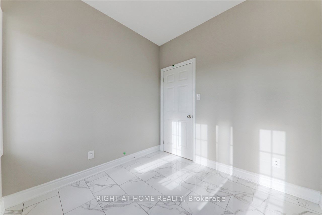 19 Creedon Cres