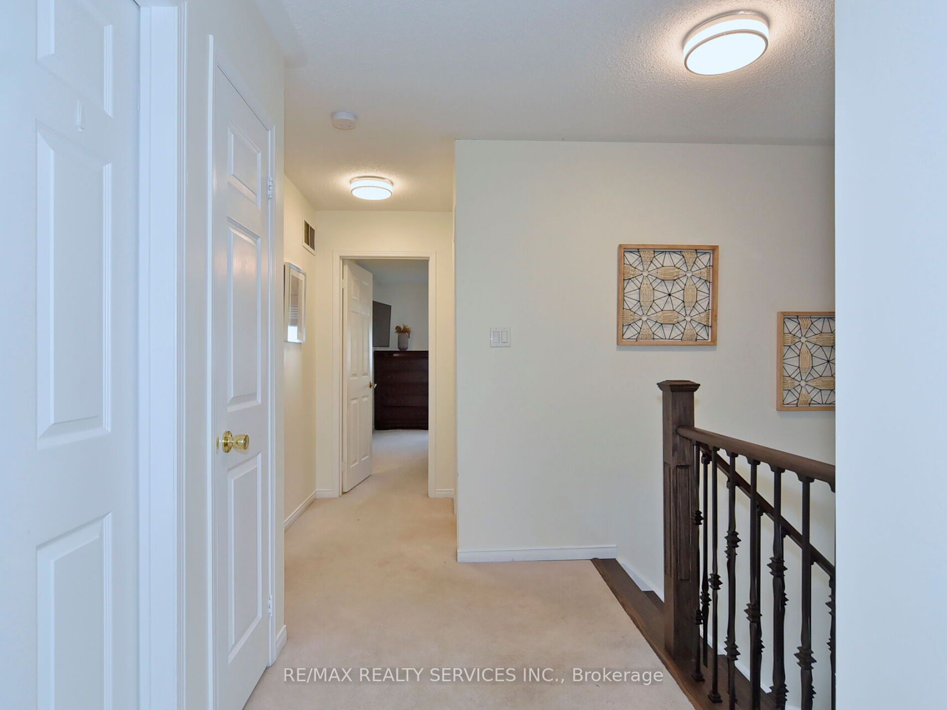 24 Seven Oaks Street
