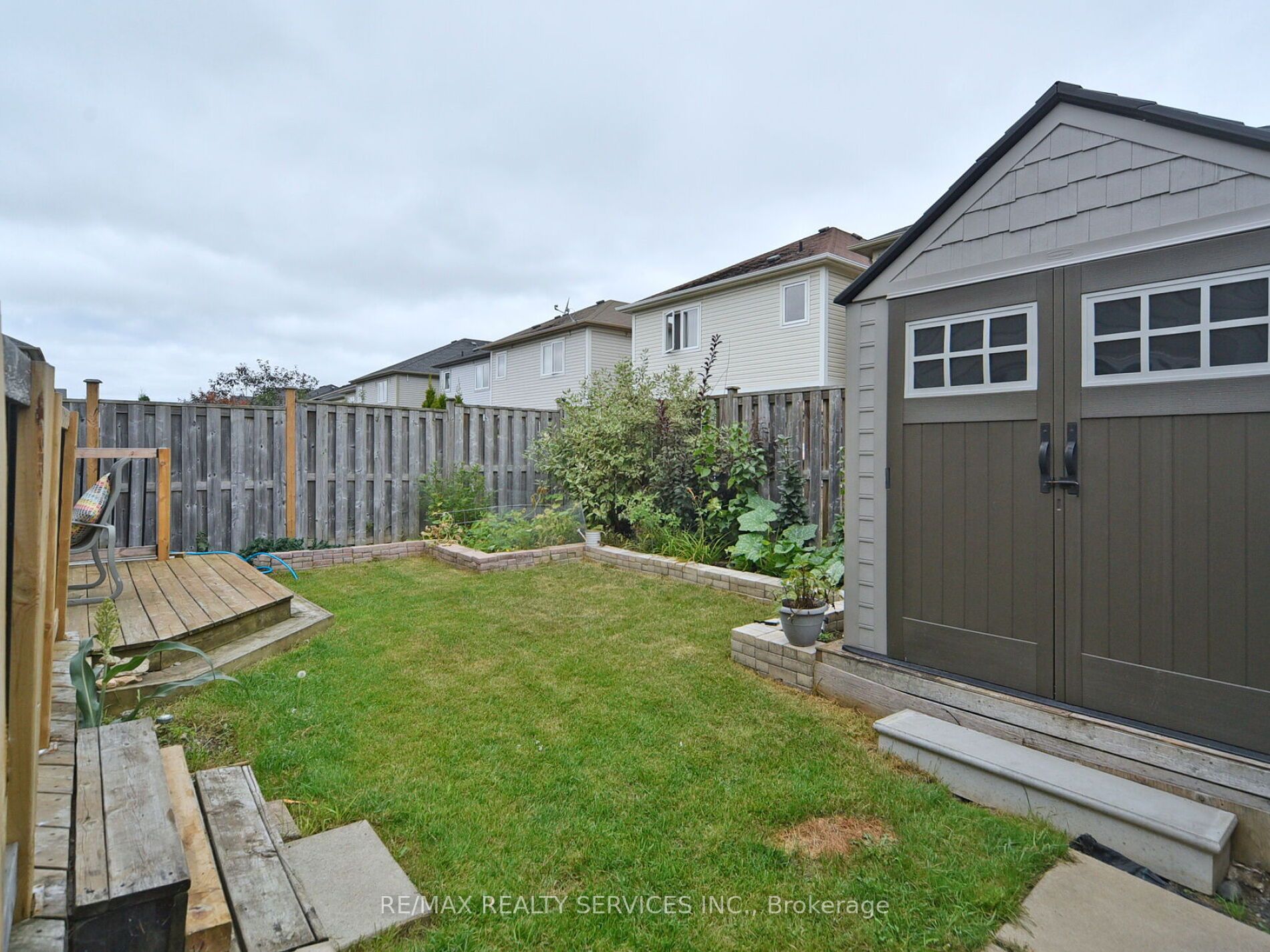 24 Seven Oaks Street