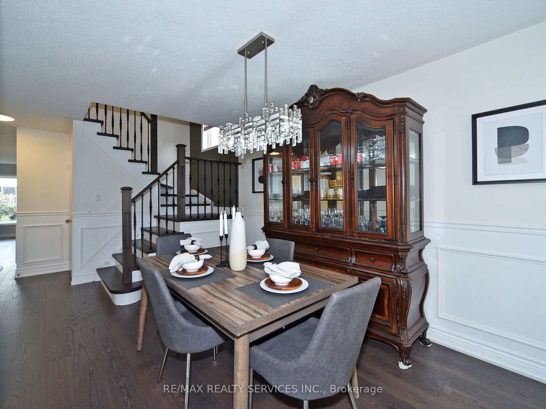 24 Seven Oaks Street
