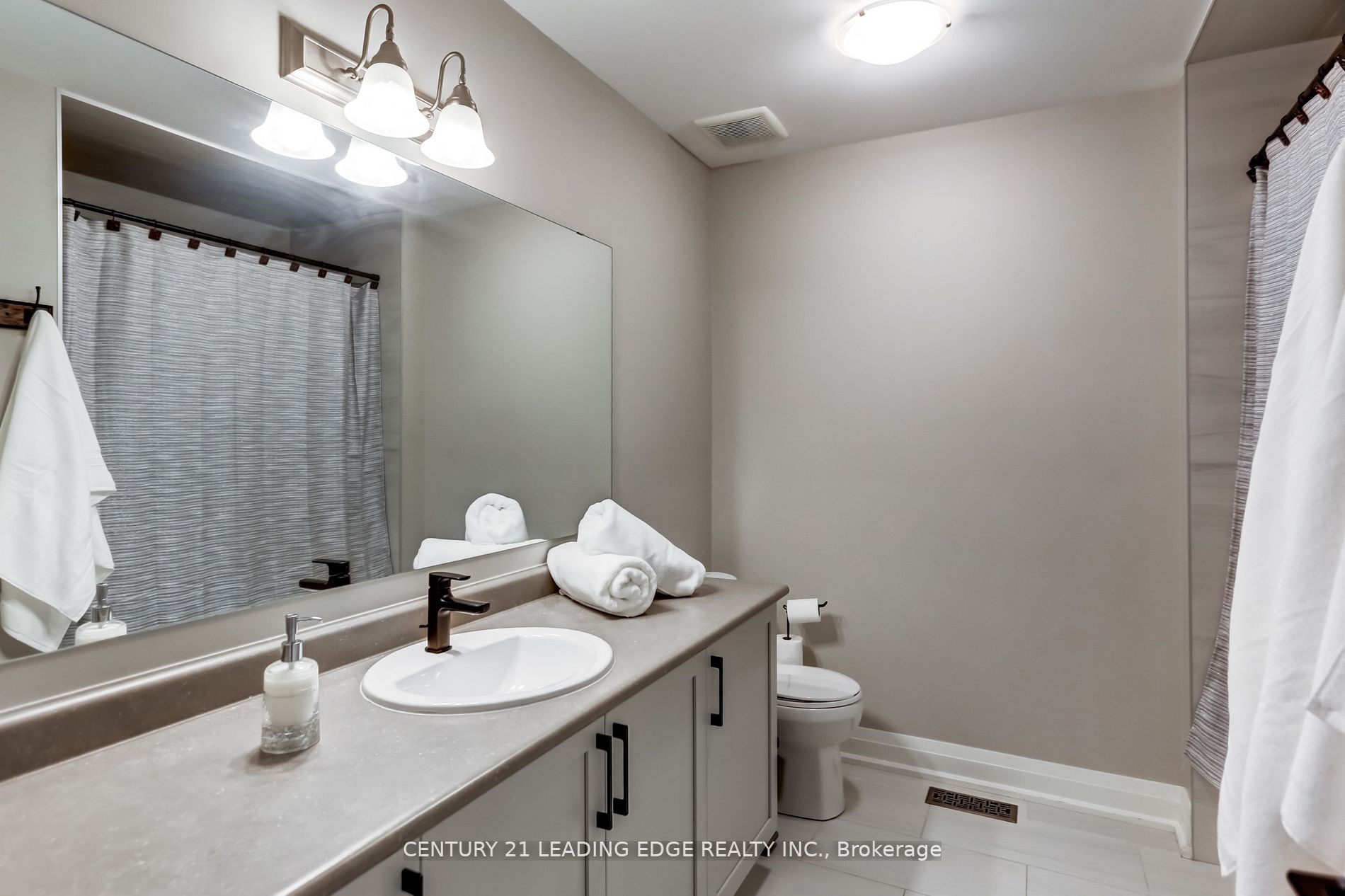 35 Hanning Crt, #5